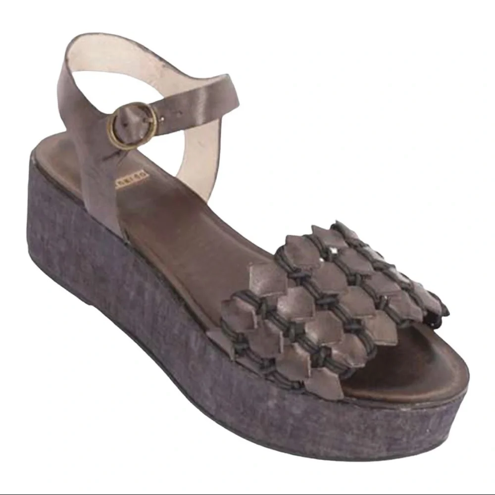 Bernardo Tooled Vachetta Leather Cork Platform Wedge Sandal Size 7‎ Women